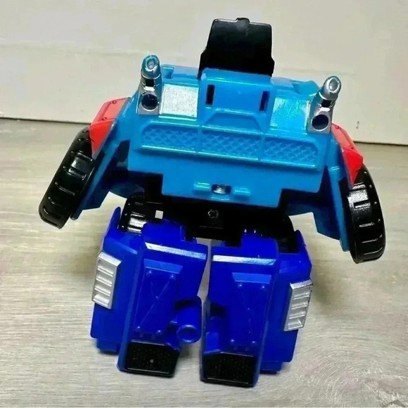 OPTIMUS PRIME Playskool Heroes Transformers Rescue Bots Rescan 2017 - Picture 4 of 10